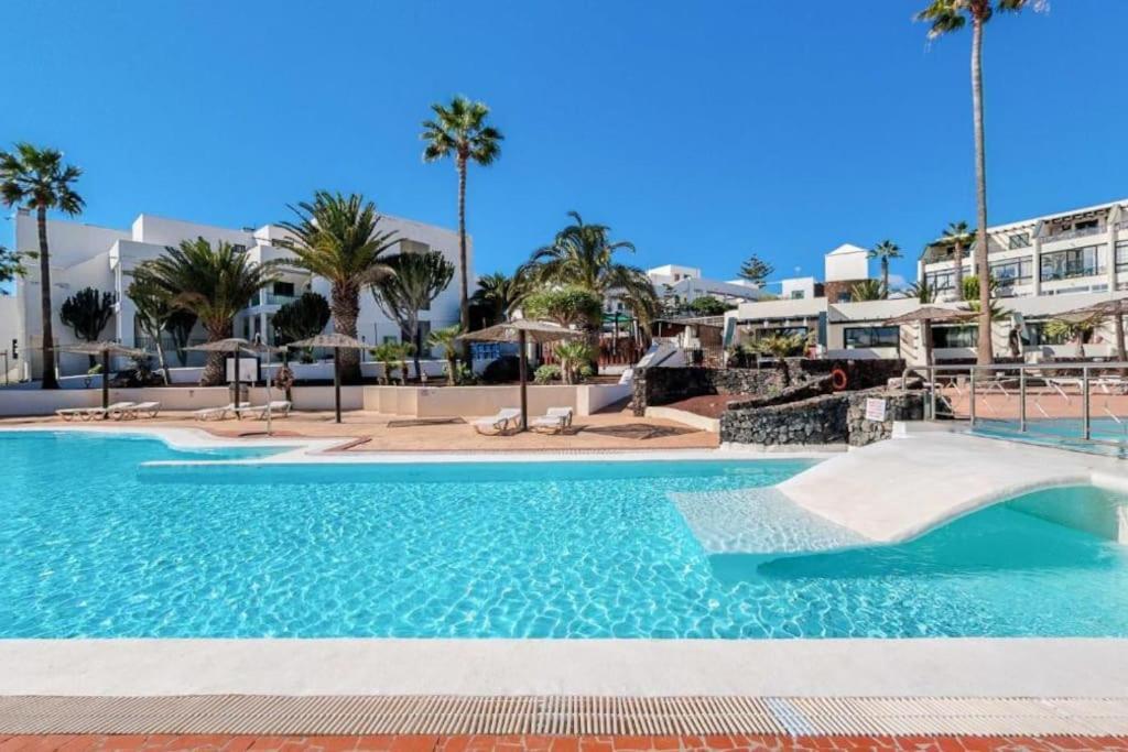 Pequeno Bungalow Firt Line Of The Sea Costa Teguise Exterior foto